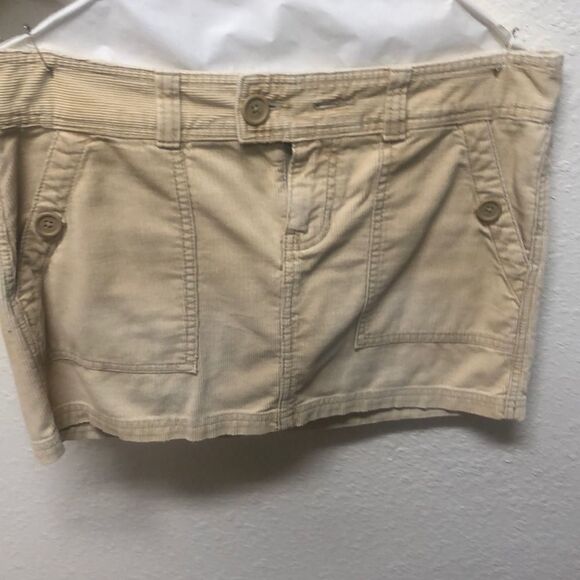 COPY - Abercrombie and Fitch Skirt w pockets beige - Picture 1 of 1